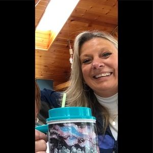 Meet your Posher, Cindy